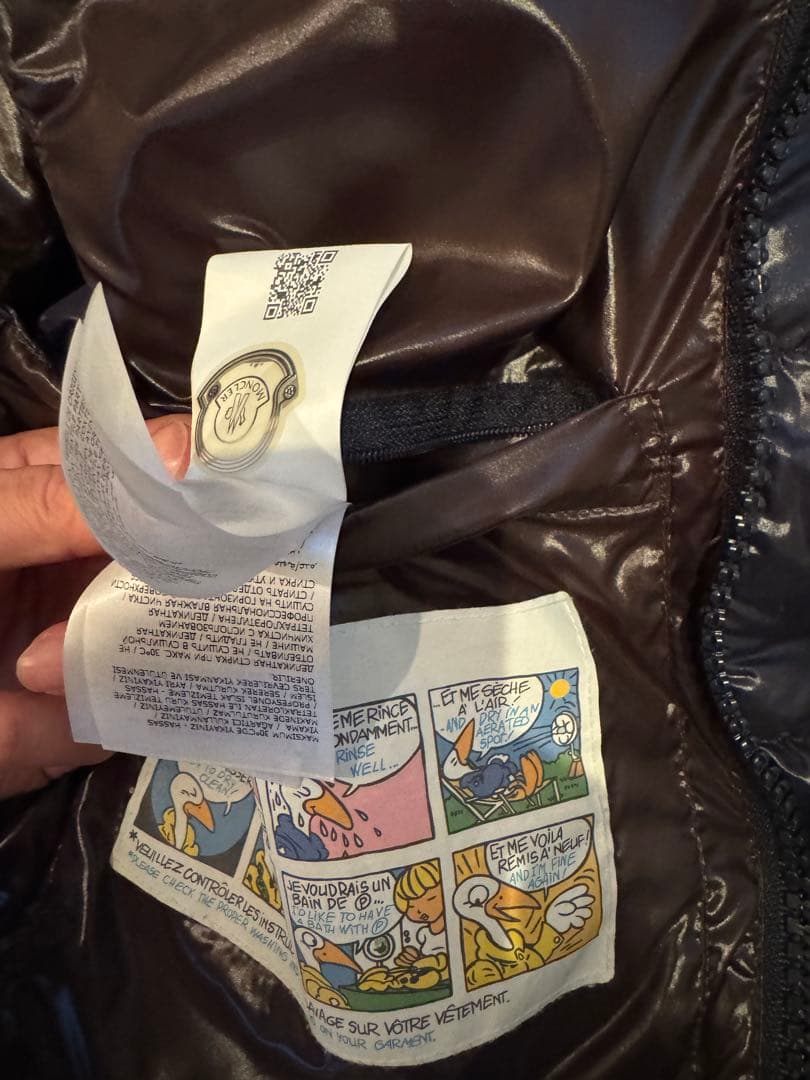 Moncler ネイビー ダウンベスト