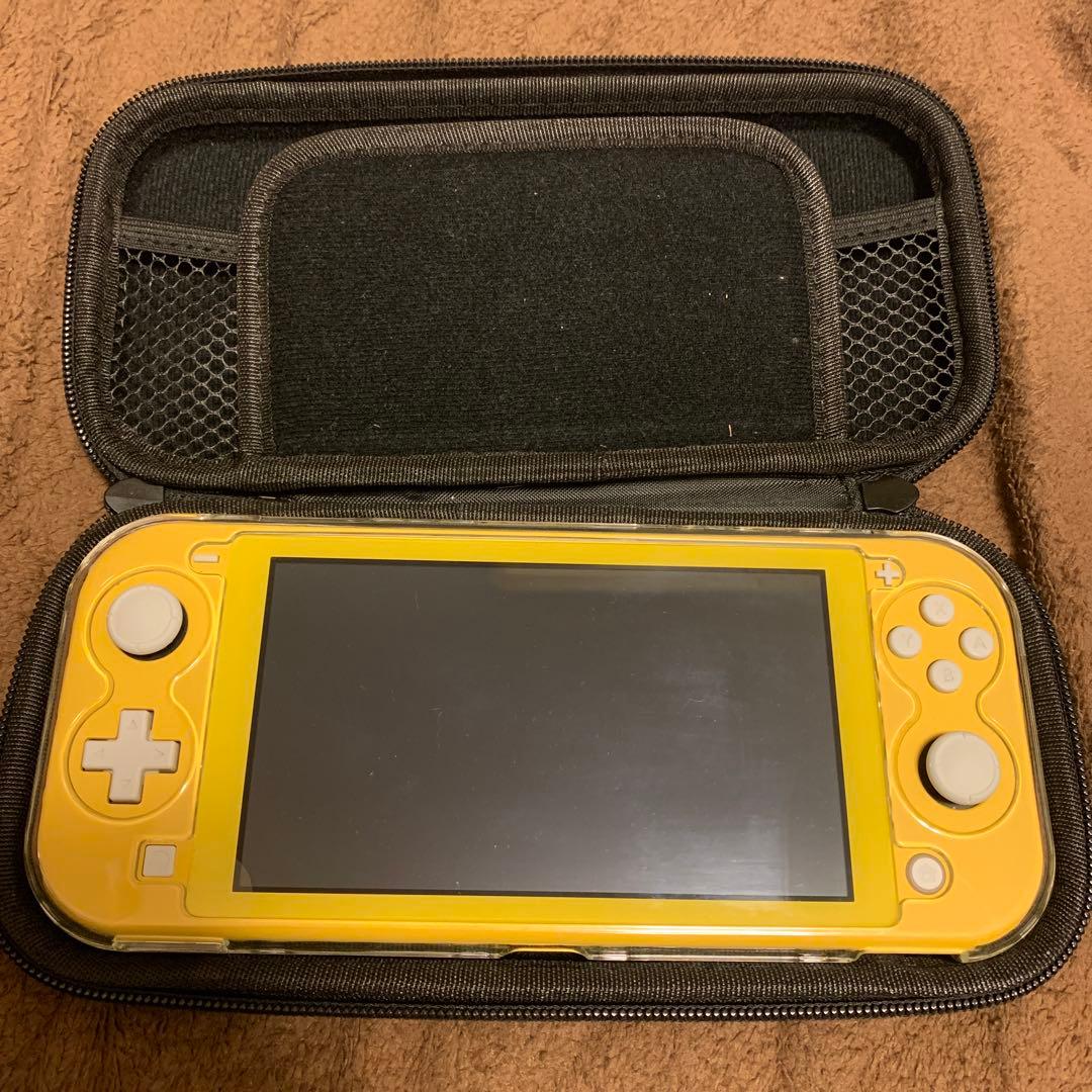 ケース、充電器付きNintendo Switch Lite イエロー 本体