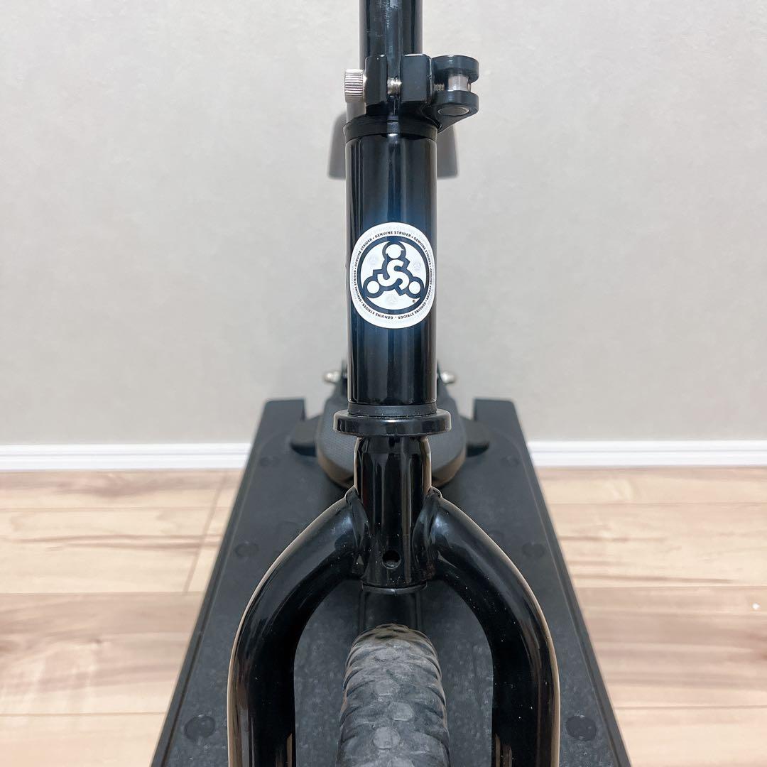【良品】ストライダー ブラック スポーツモデル　12インチ　ロッキングベース付