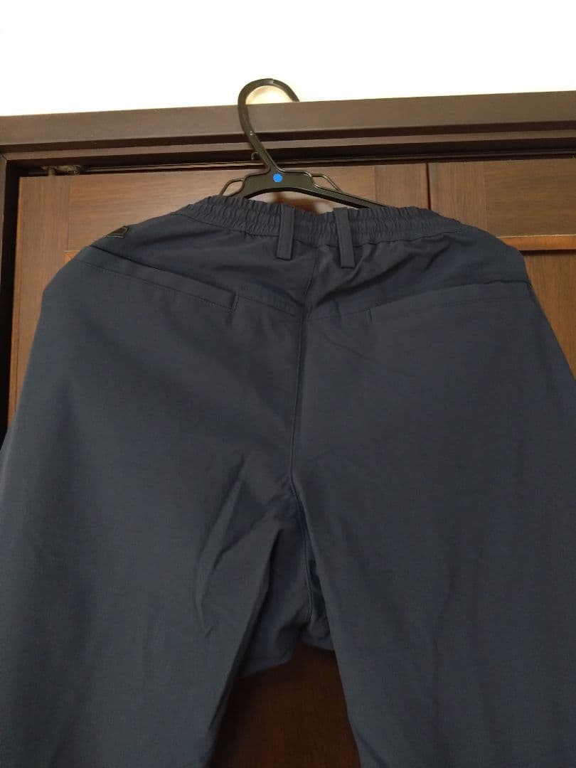 キャロウェイのネイビー ゴルフパンツ EST 1982