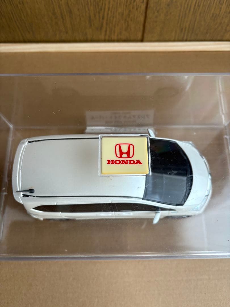 ホンダ　フリード 非売品　プレミアムホワイト・パール 1/24 非売品