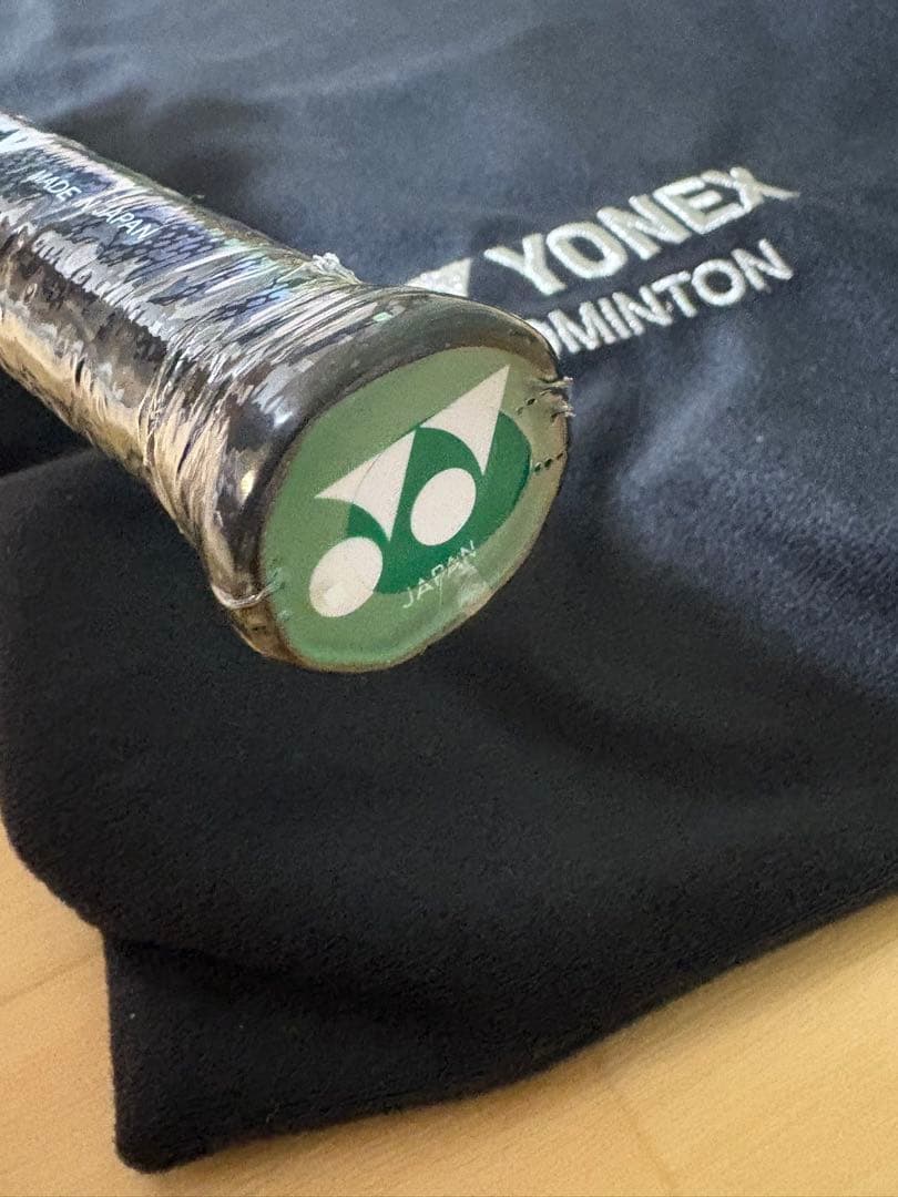 【未使用品】4U5 YONEX ASTROX100ZZ クレナイ　国内正規品