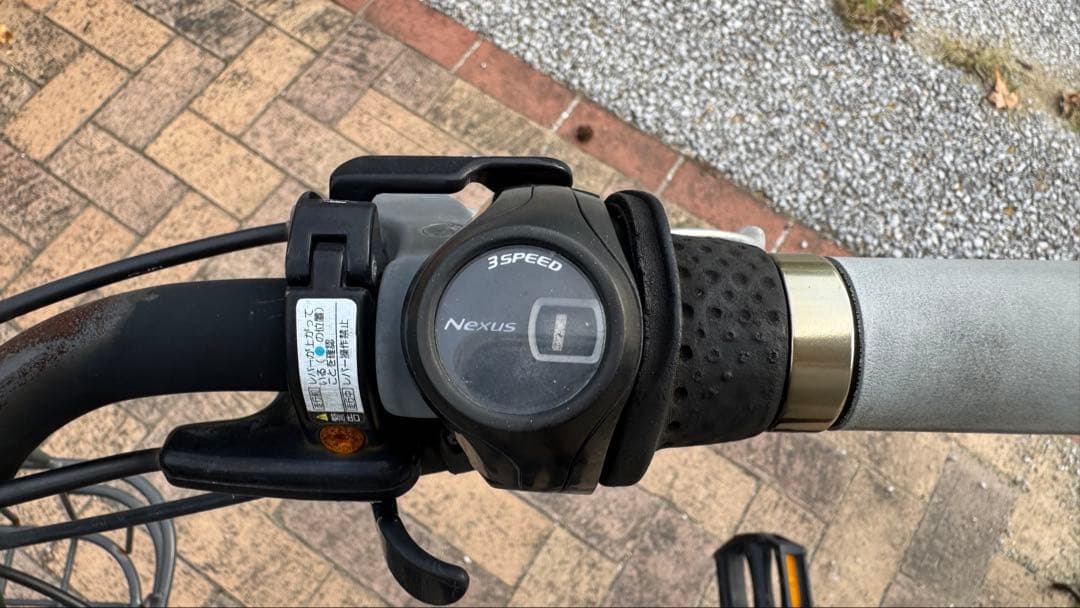 電動アシスト自転車 チャイルドシート付き 黒　ブリヂストン　ビッケ